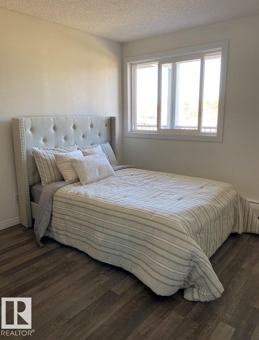 #235 4404 122 ST NW - 30