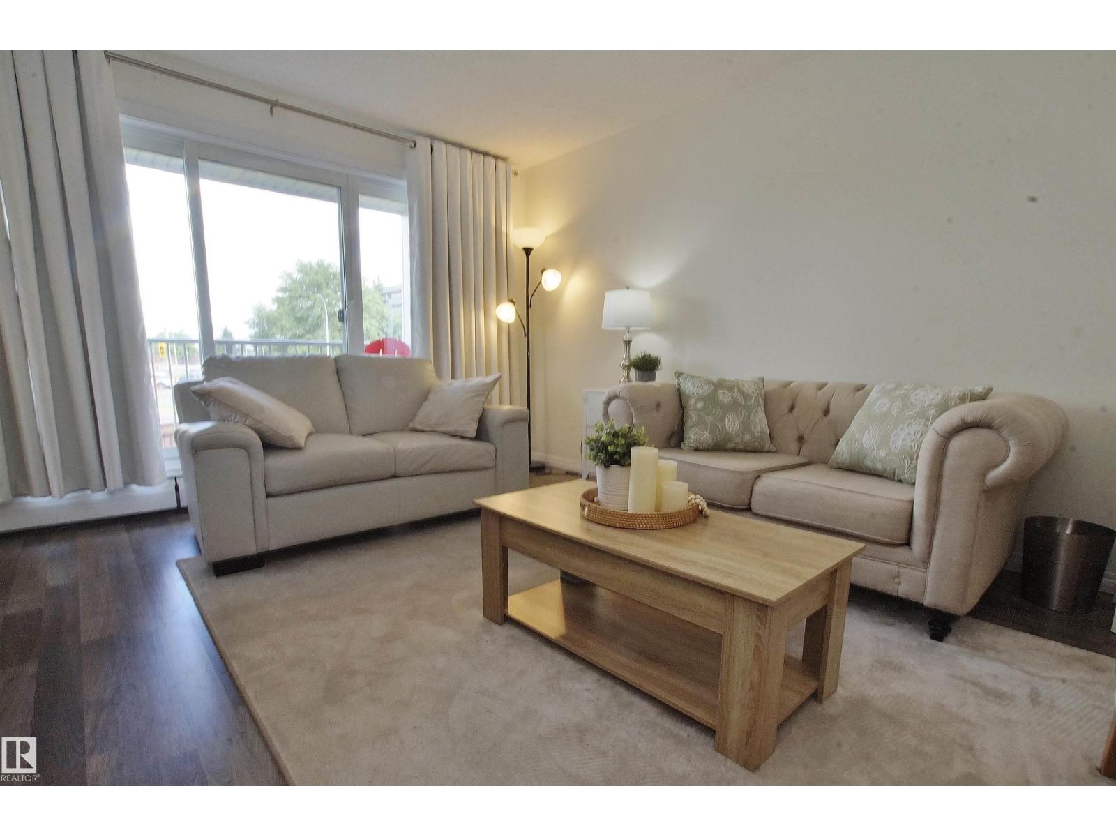 #235 4404 122 ST NW - 4