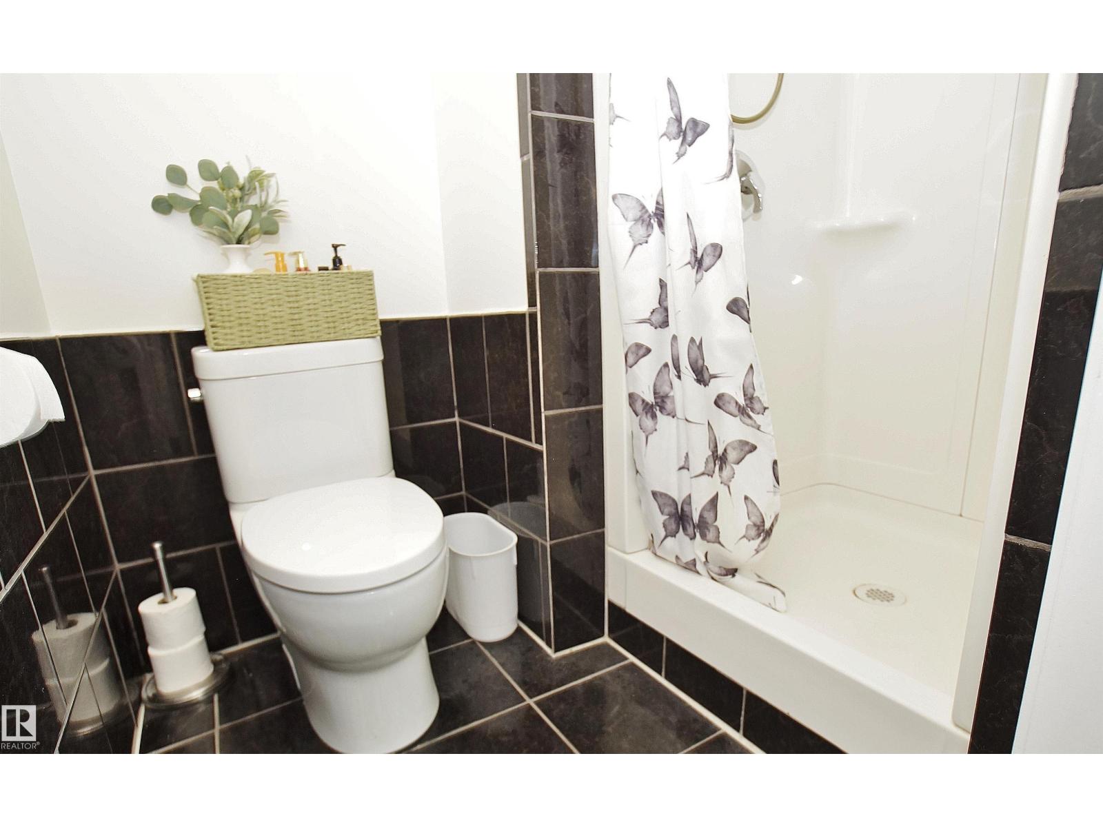 #235 4404 122 ST NW - 38