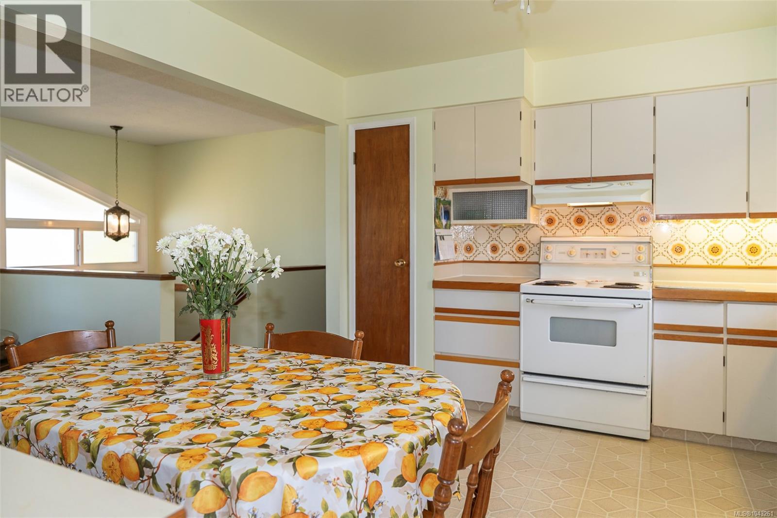 2454 Seine Rd - 30