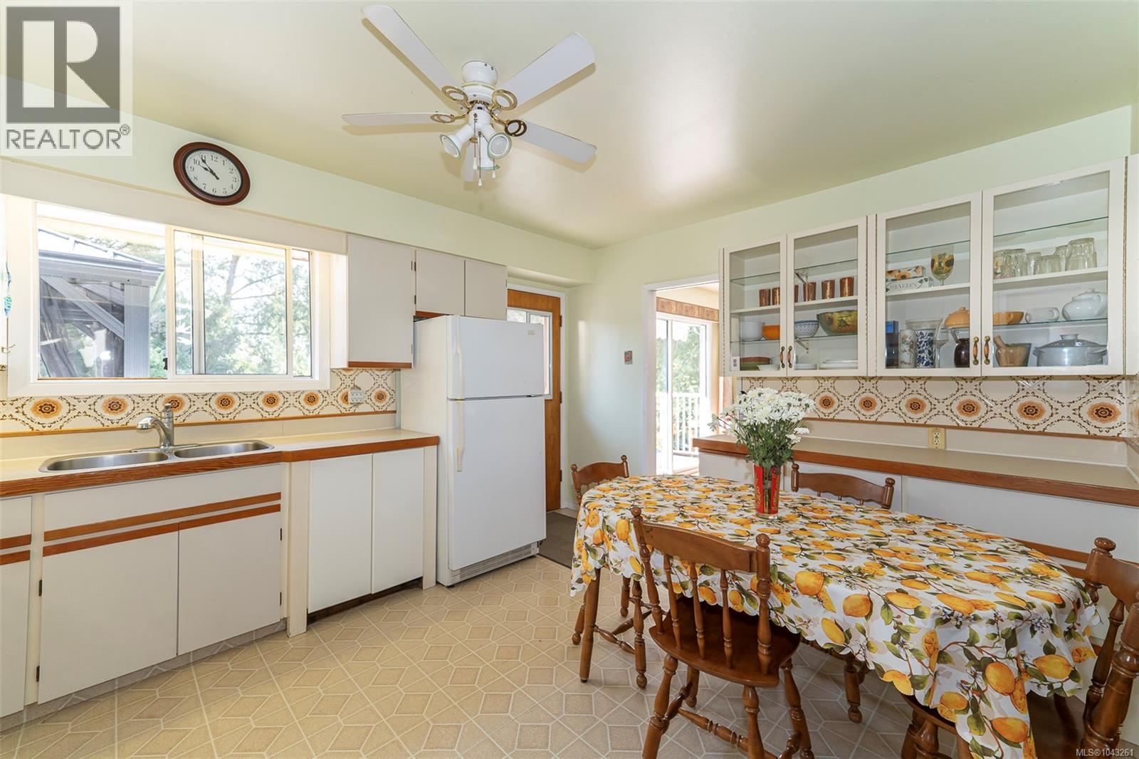 2454 Seine Rd - 14