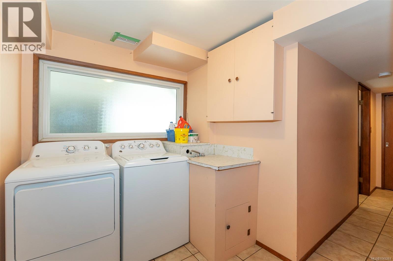 2454 Seine Rd - 38