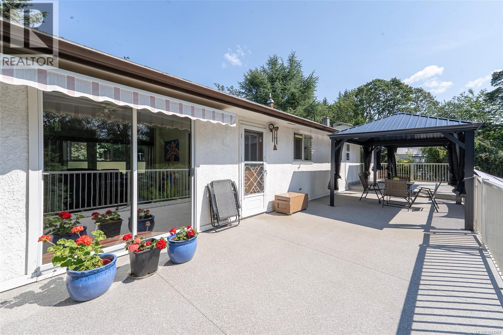 2454 Seine Rd - 36