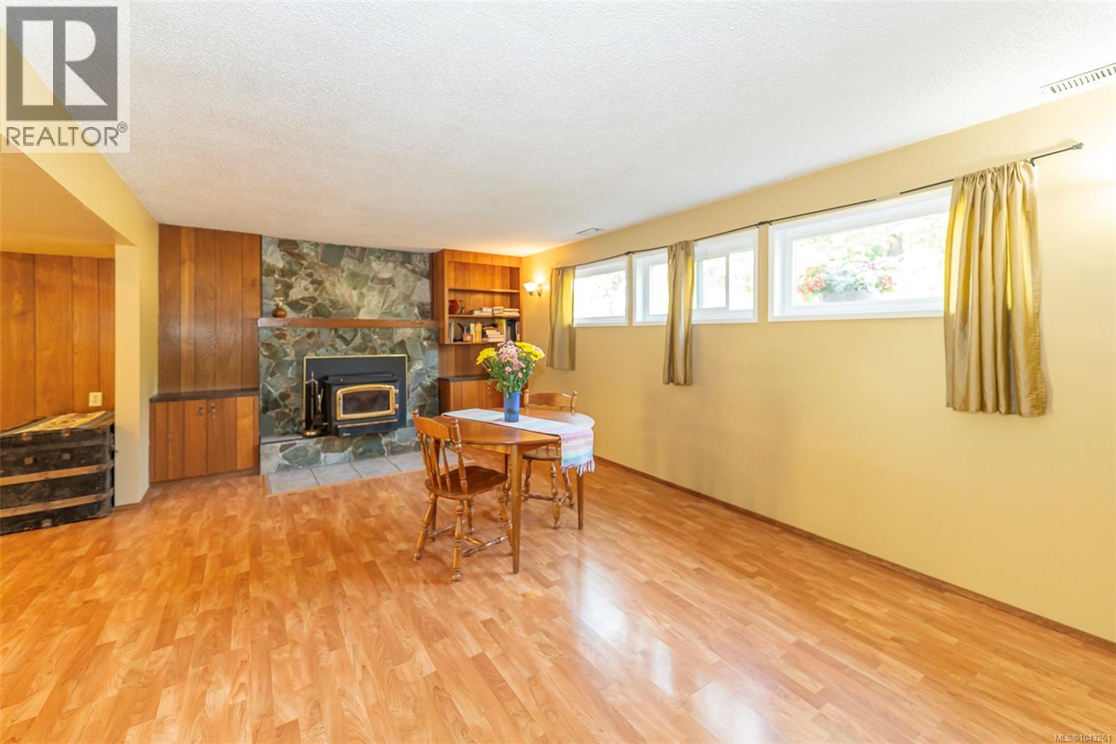 2454 Seine Rd - 43