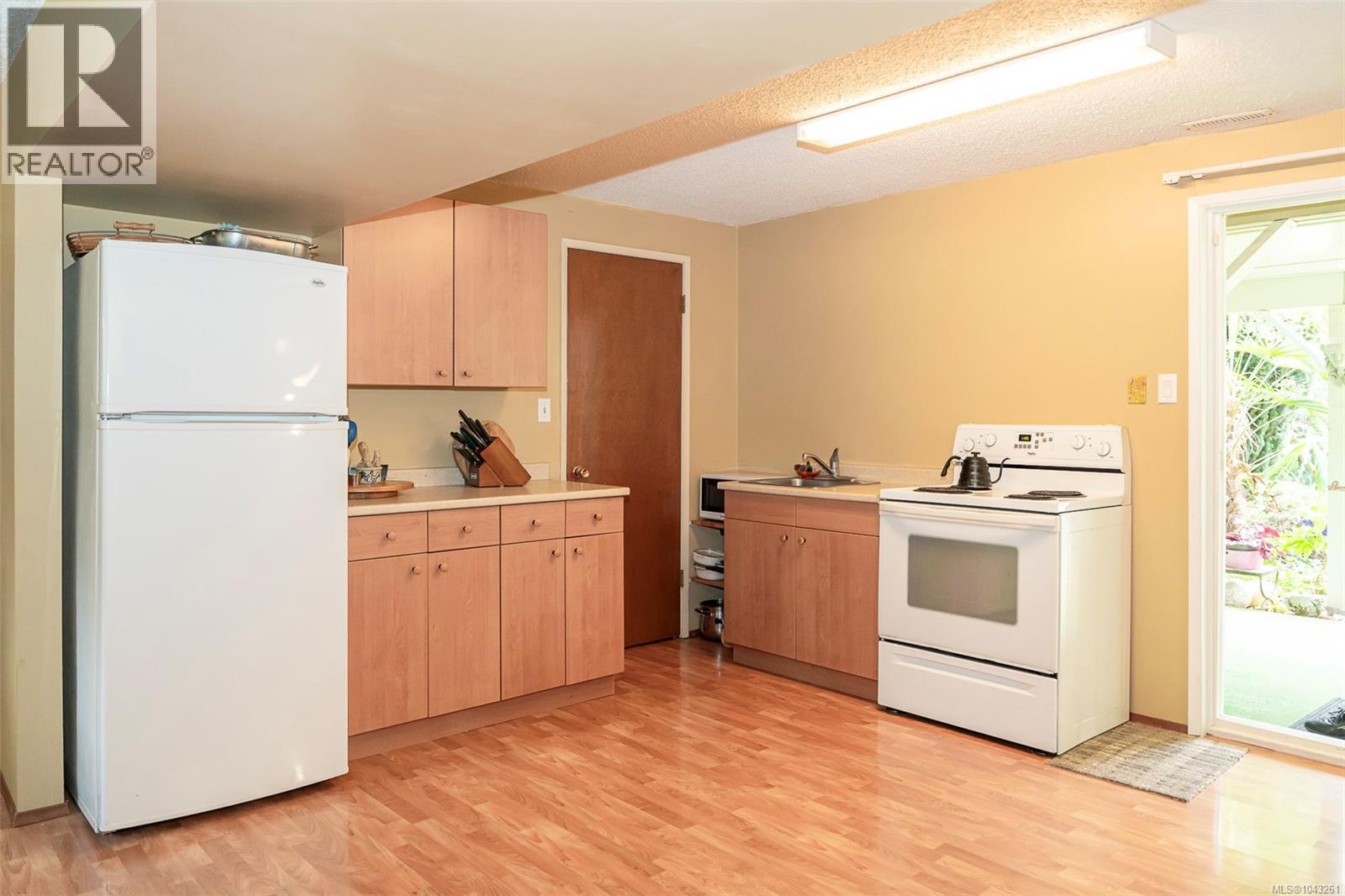 2454 Seine Rd - 54