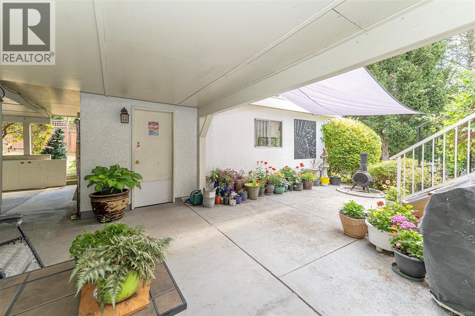 2454 Seine Rd - 49