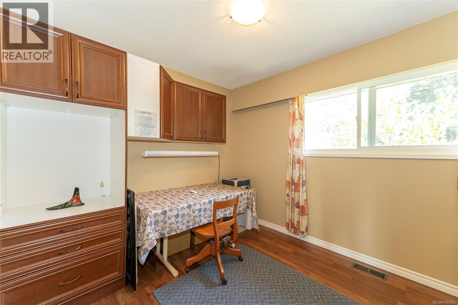 2454 Seine Rd - 22