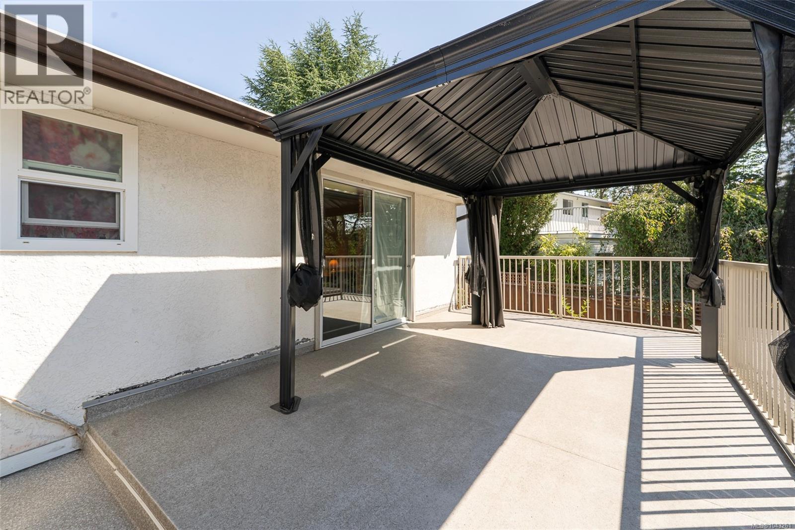 2454 Seine Rd - 35