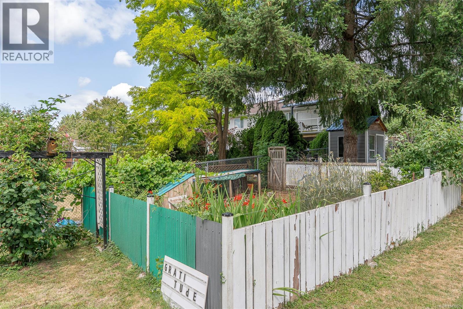 2454 Seine Rd - 59