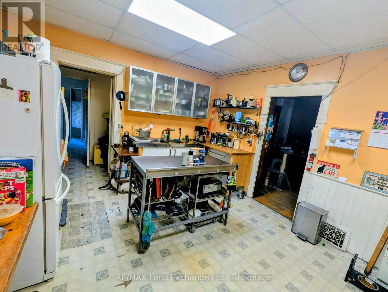 570 10TH STREET - 22