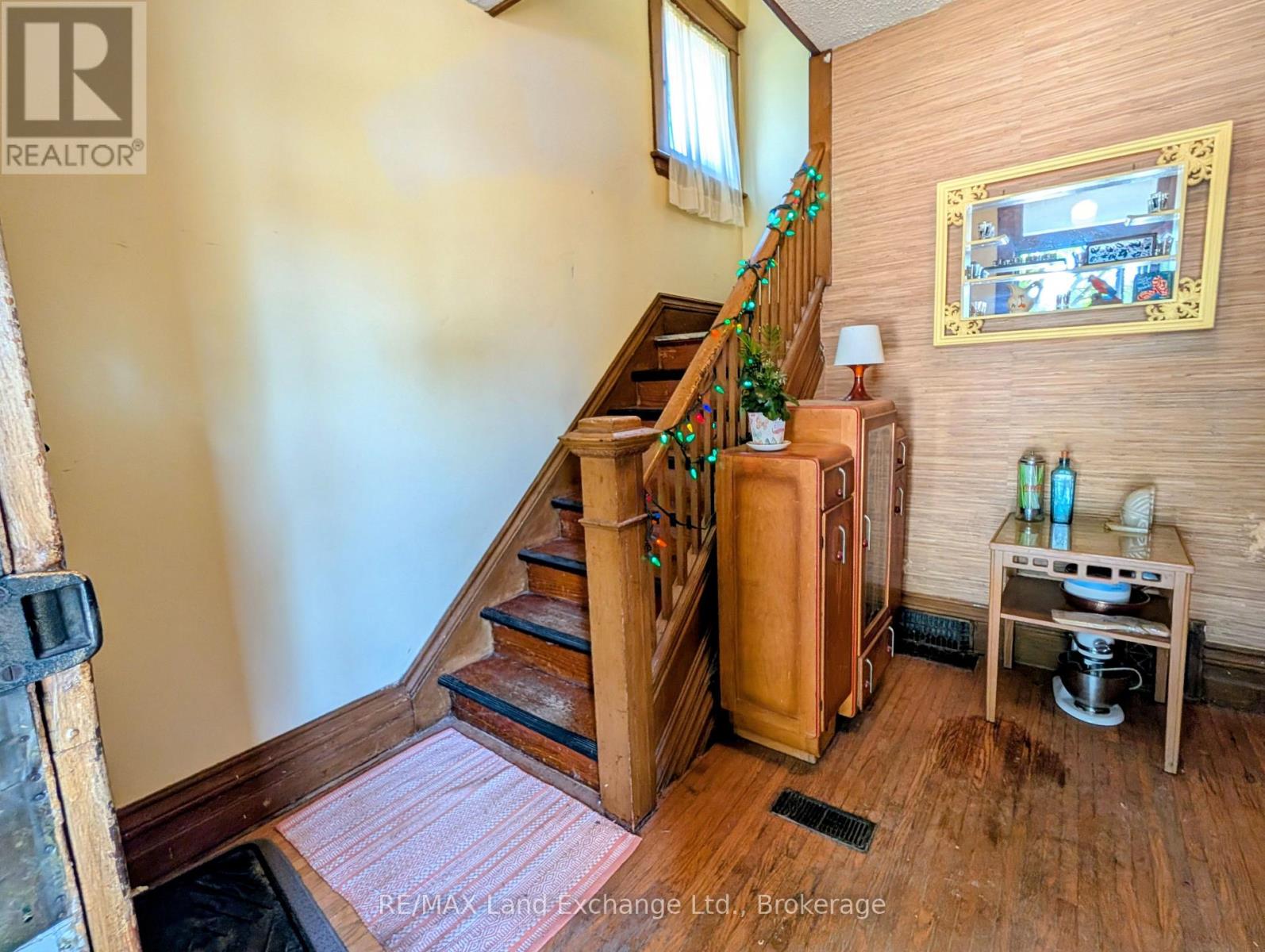570 10TH STREET - 24