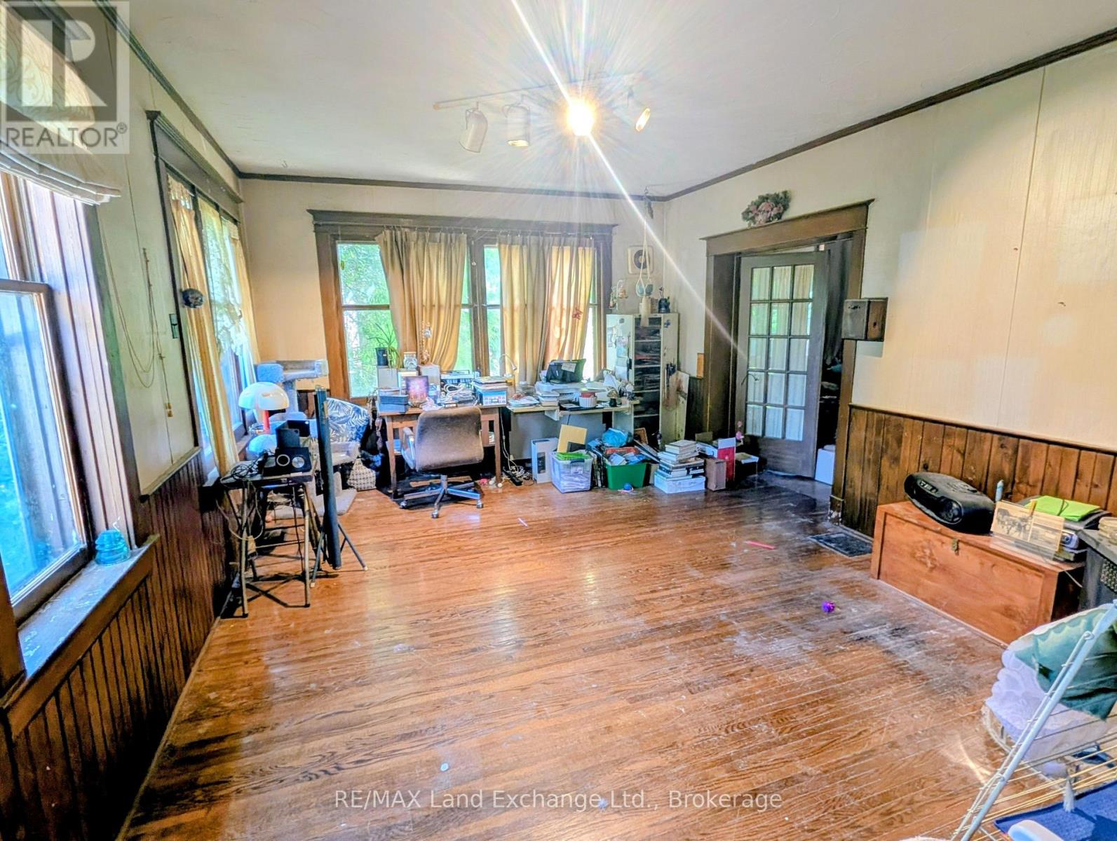 570 10TH STREET - 18