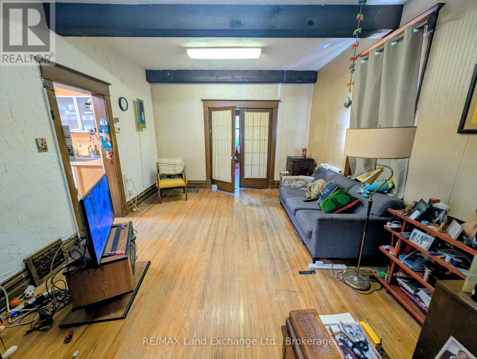 570 10TH STREET - 16