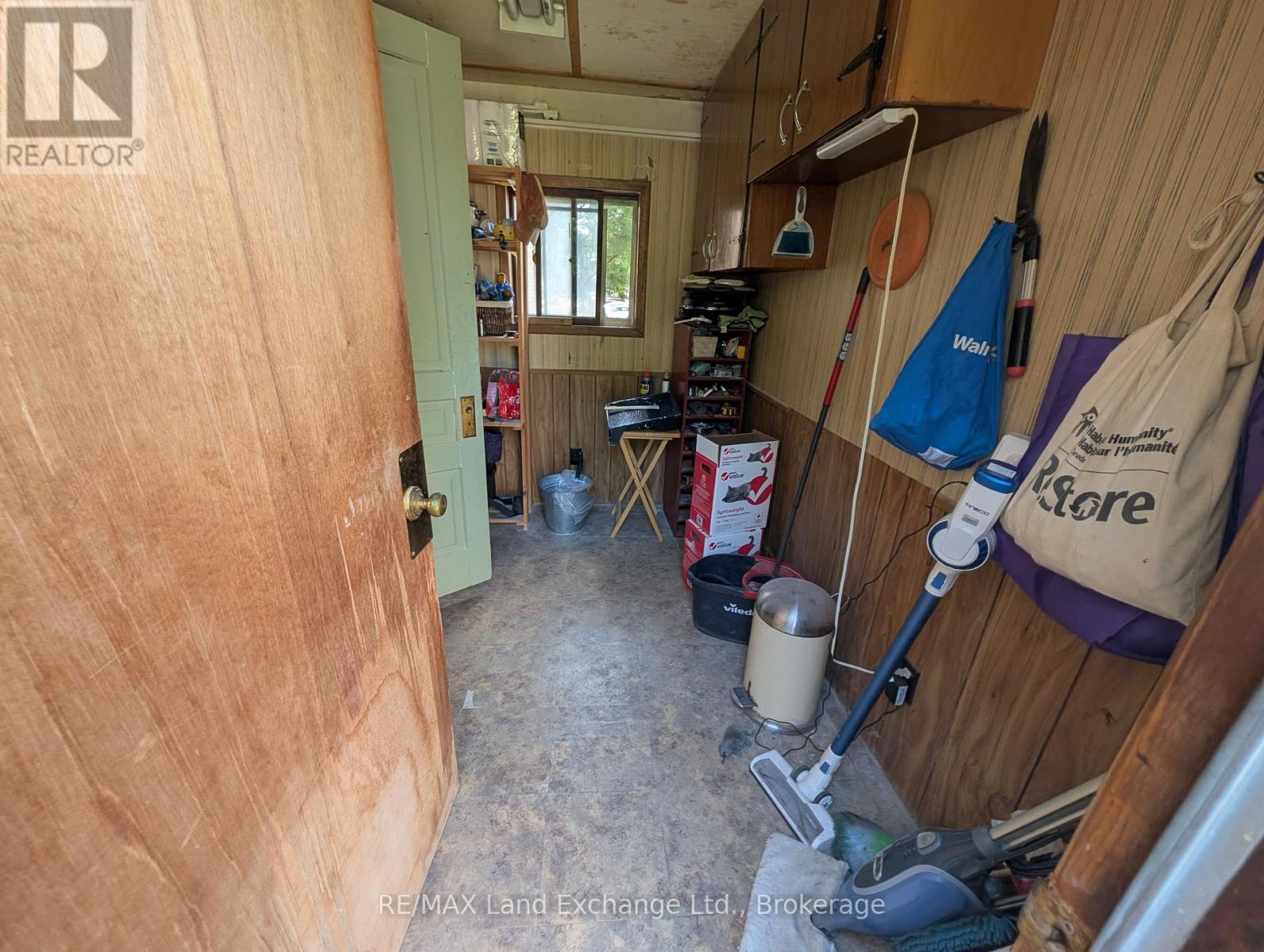 570 10TH STREET - 12