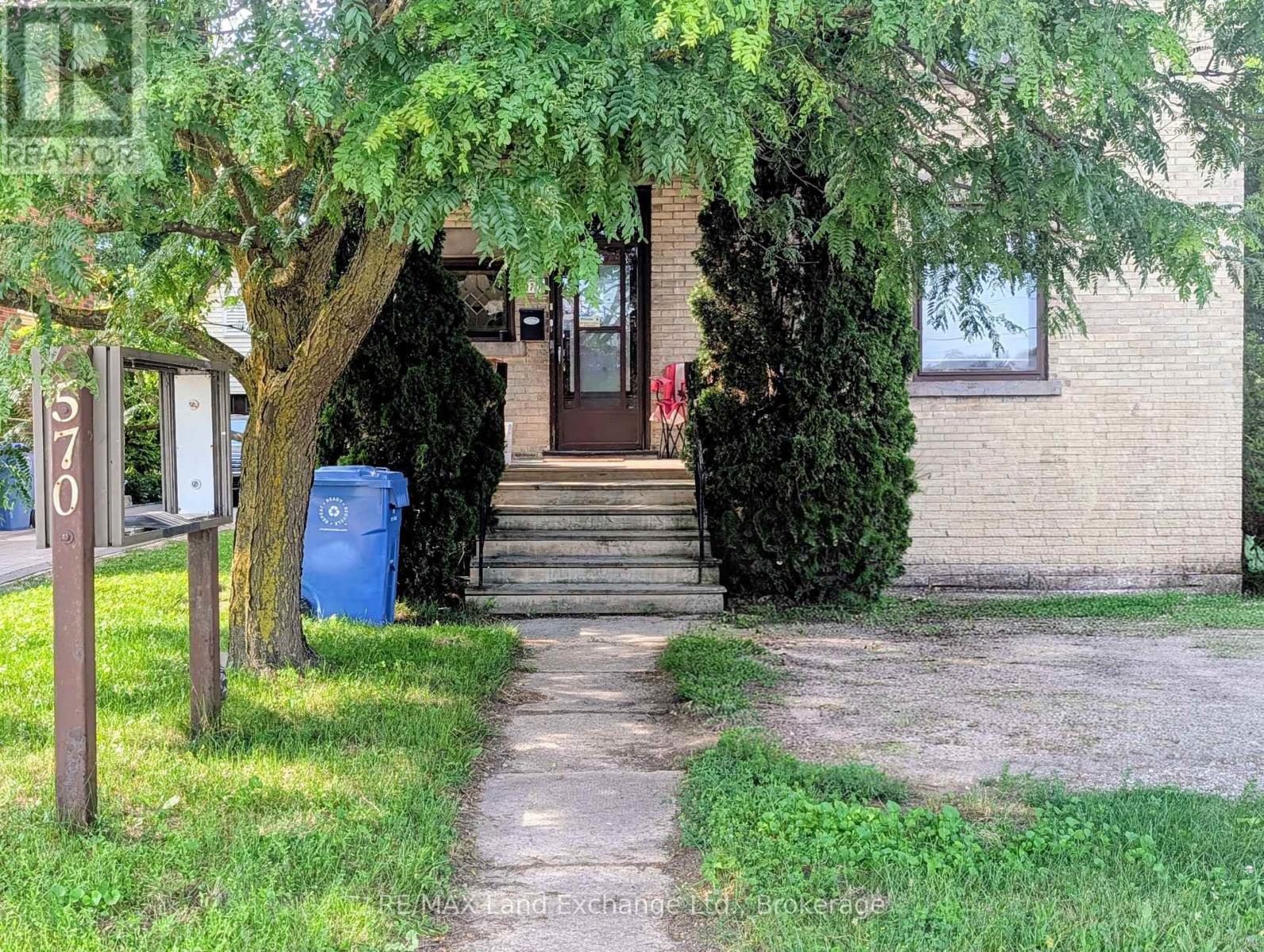 570 10TH STREET - 4
