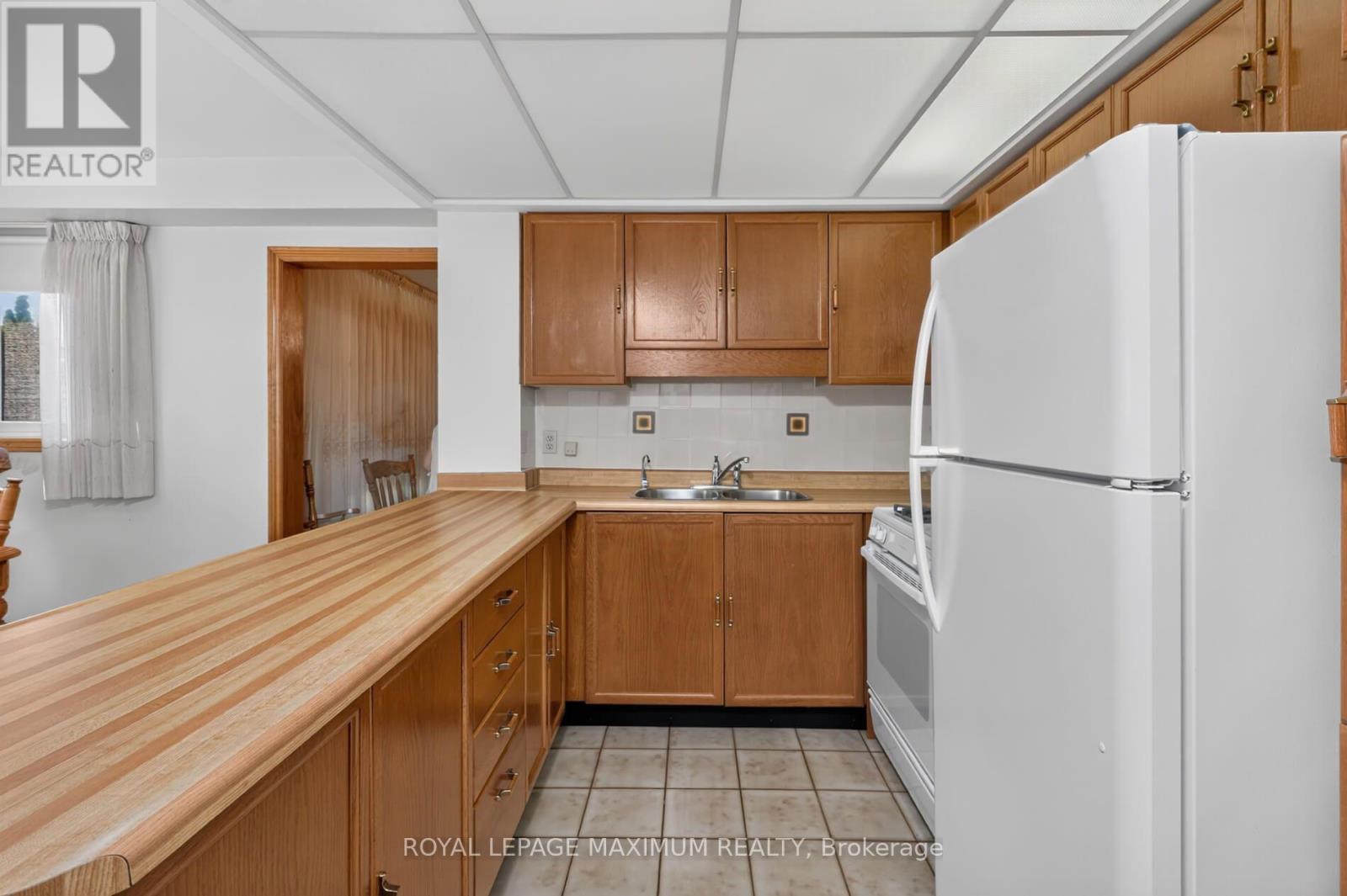 162 WIGWOSS DRIVE - 12