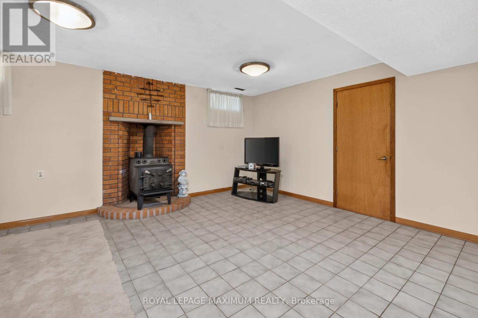 162 WIGWOSS DRIVE - 25