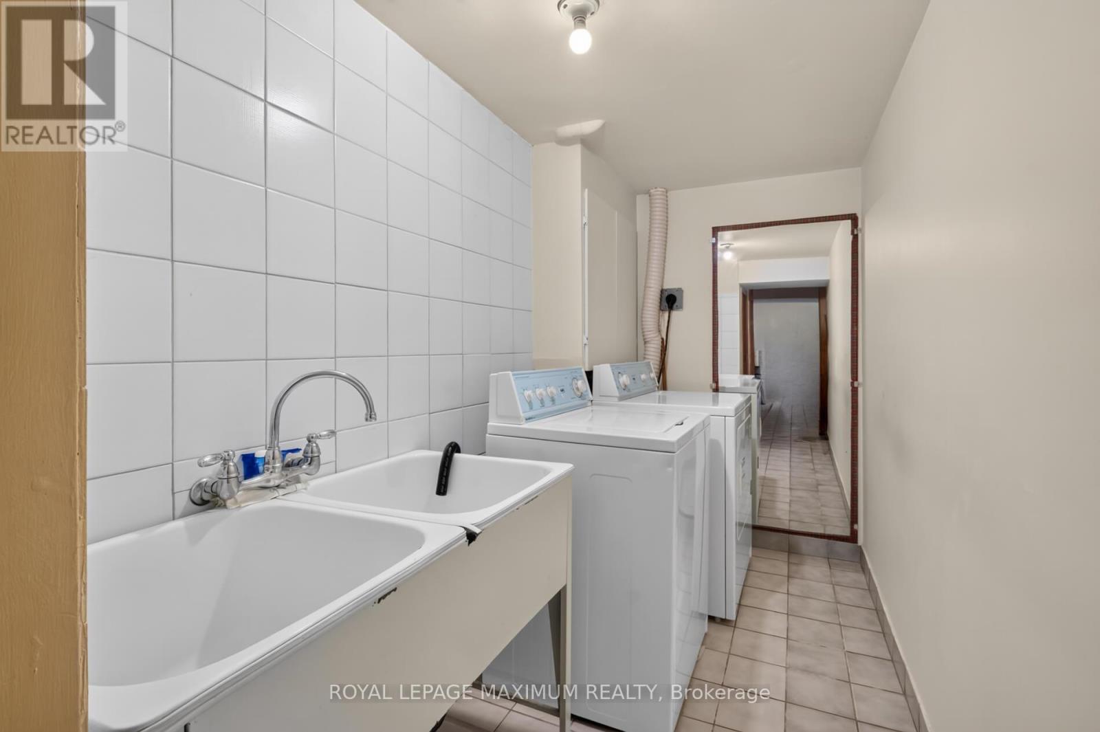 162 WIGWOSS DRIVE - 28