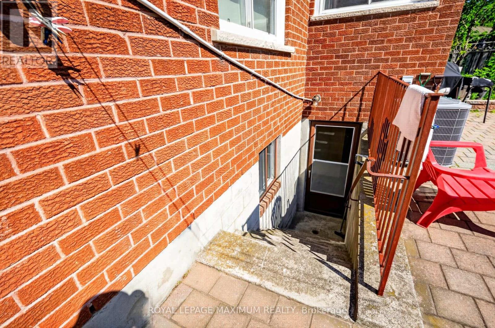 162 WIGWOSS DRIVE - 35