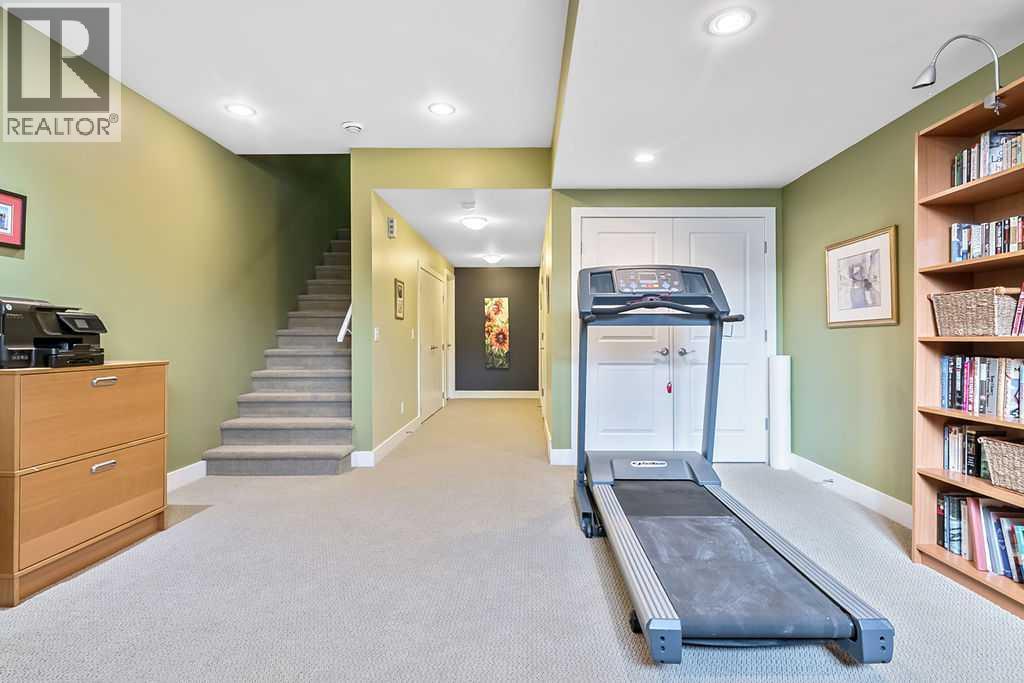 #14 6 Scarpe Drive SW - 34