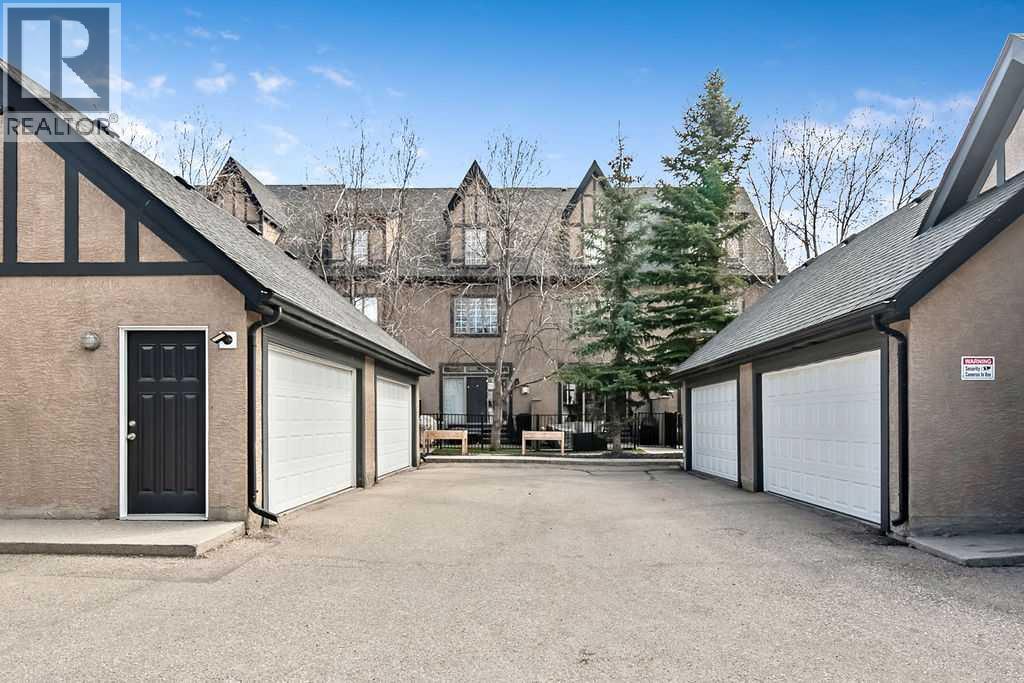 #14 6 Scarpe Drive SW - 42