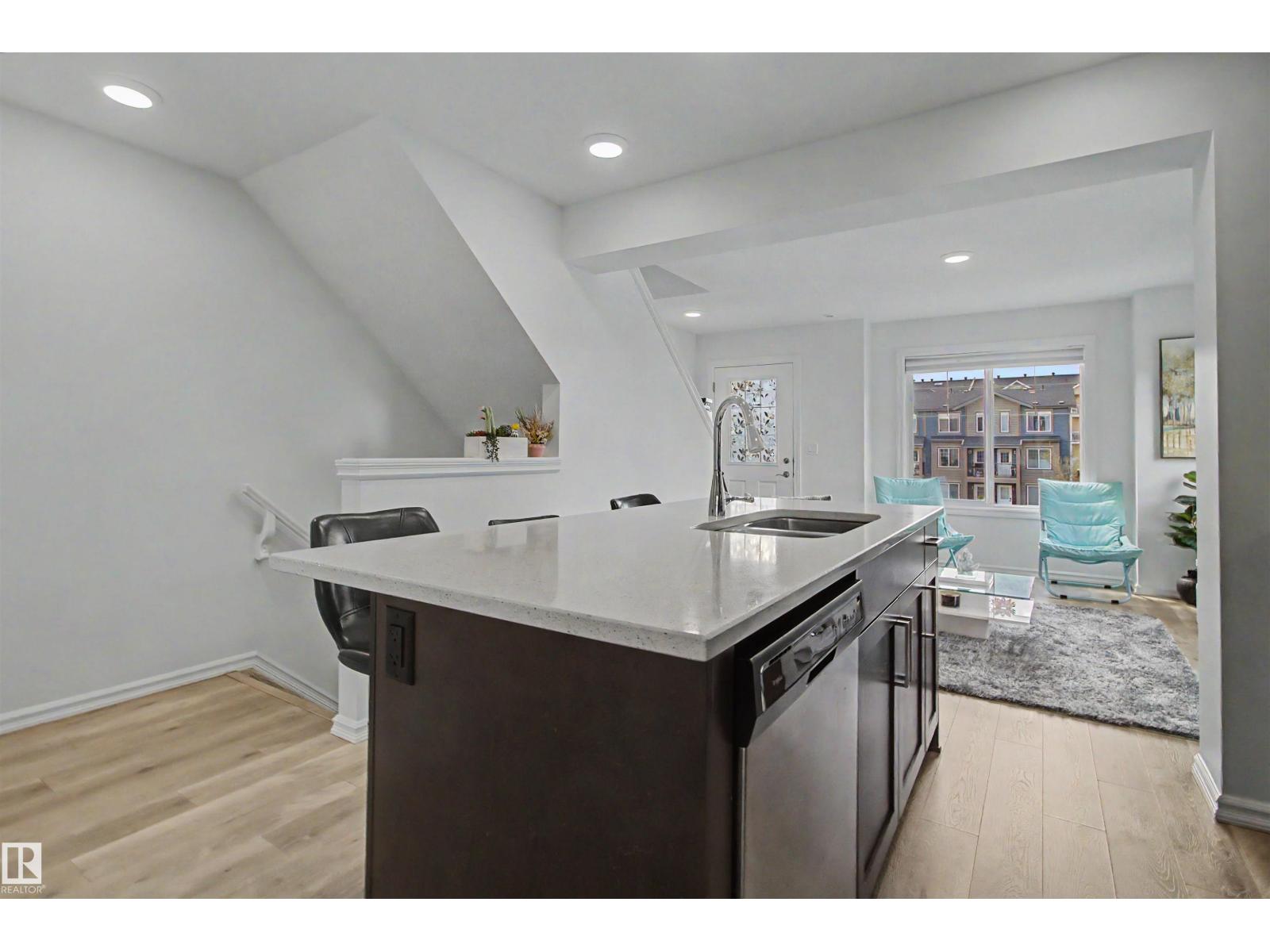 #30 3025 151 AV NW - 10