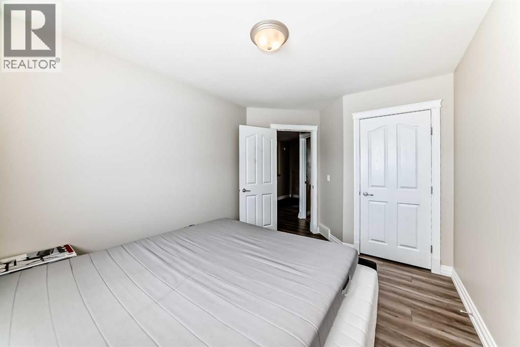 #11 2002 22 Avenue - 19