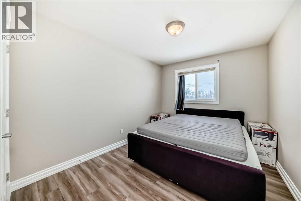 #11 2002 22 Avenue - 18