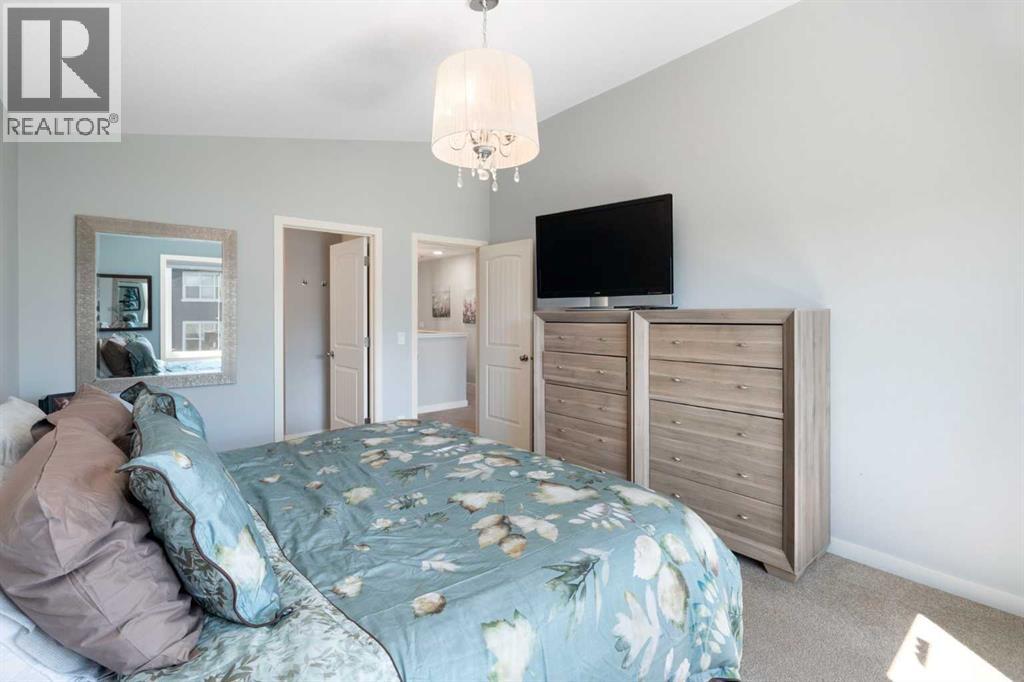 642 Kingsmere Way SE - 16