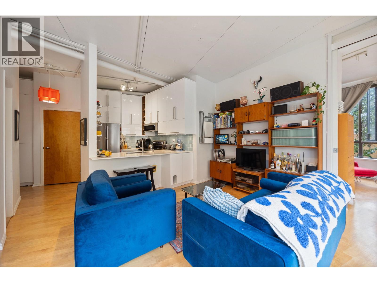 2 Bed, 2 Bath House for Sale in Vancouver – 301 28 POWELL STREET, Vancouver – MLS# R3146308 - Image 5