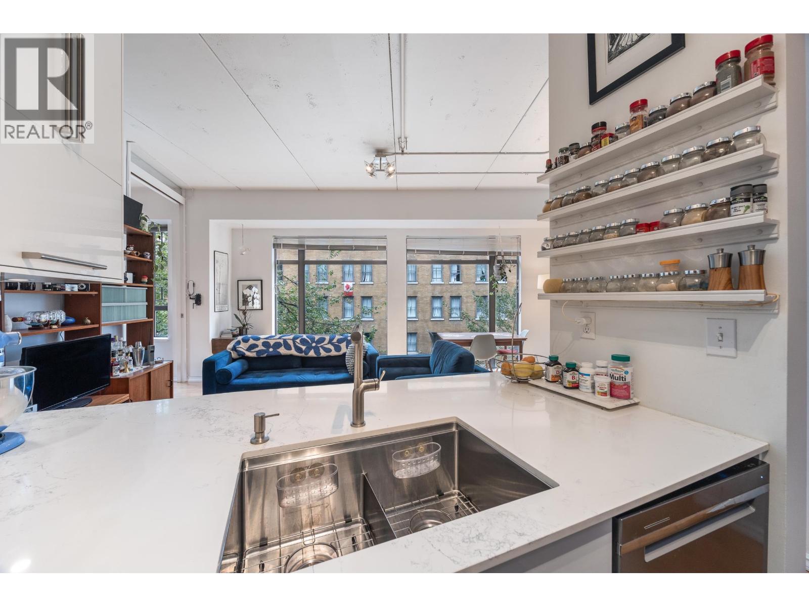 2 Bed, 2 Bath House for Sale in Vancouver – 301 28 POWELL STREET, Vancouver – MLS# R3146308 - Image 11