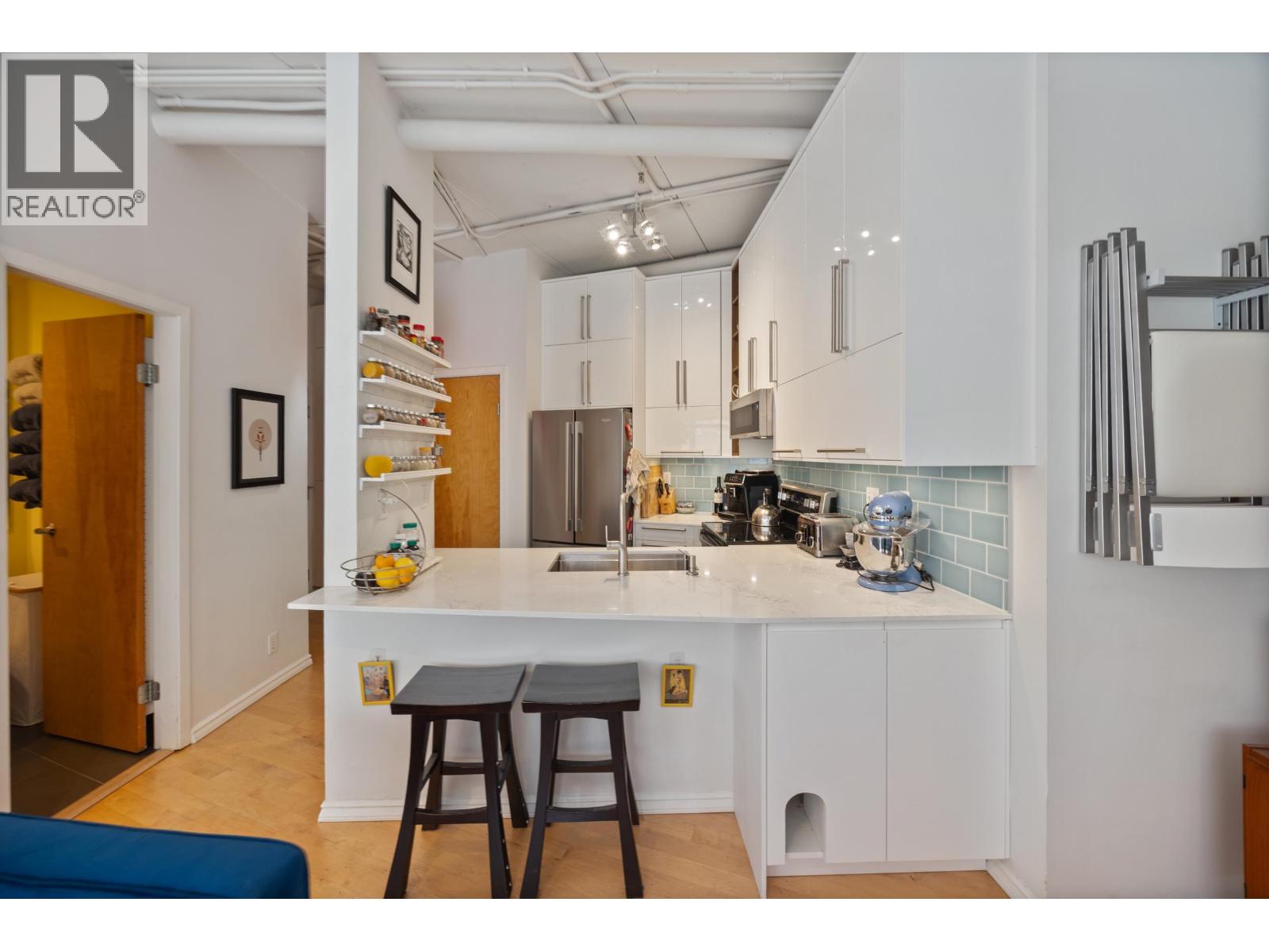 2 Bed, 2 Bath House for Sale in Vancouver – 301 28 POWELL STREET, Vancouver – MLS# R3146308 - Image 15