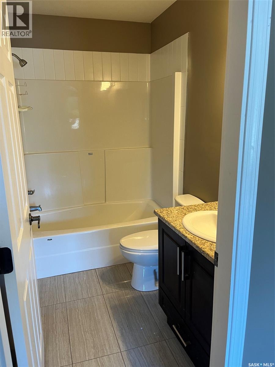 738 Henry STREET - 10