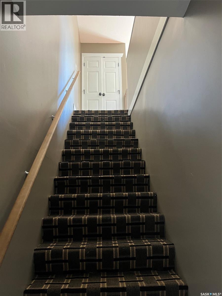 738 Henry STREET - 5