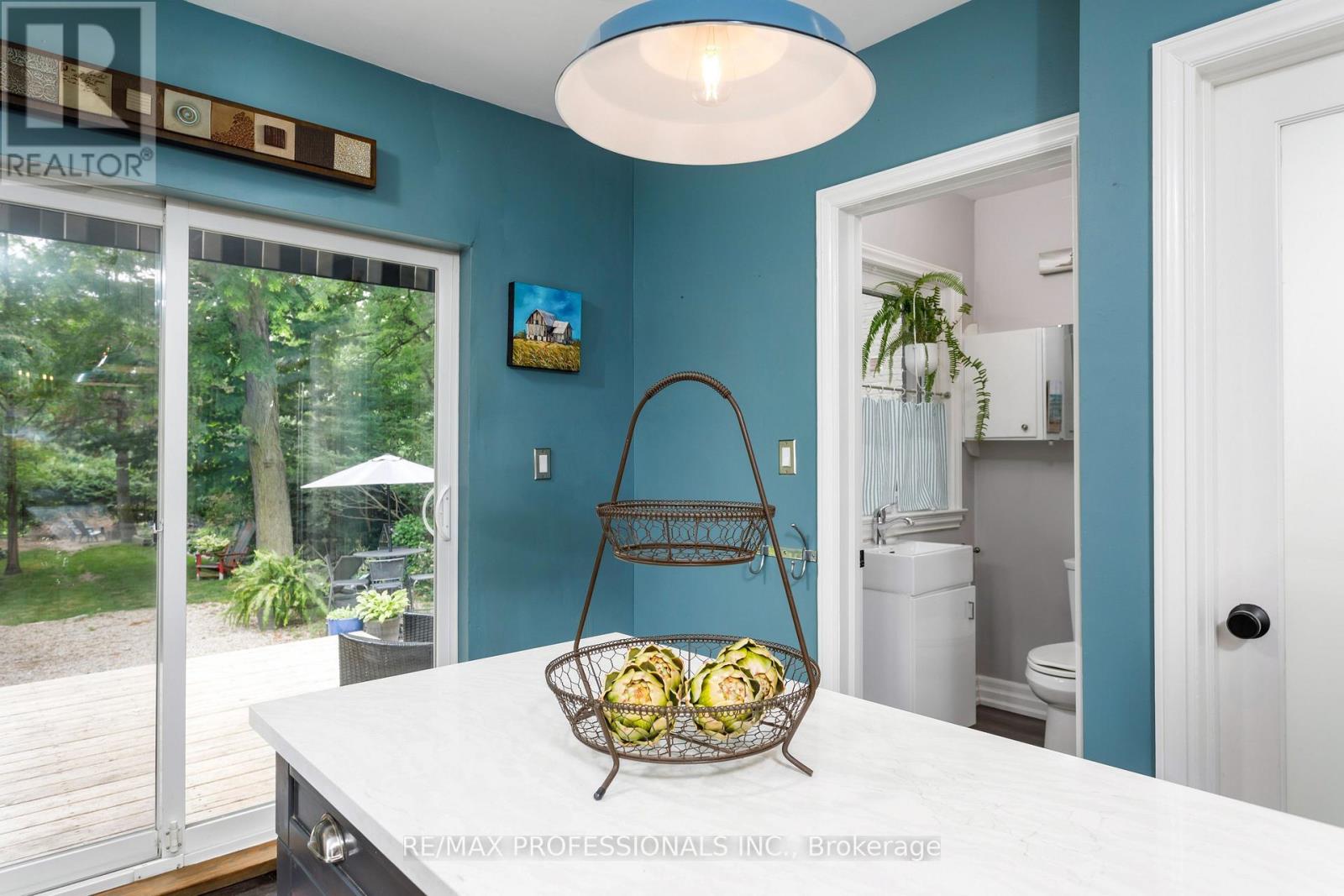 1364 ISLINGTON AVENUE - 17