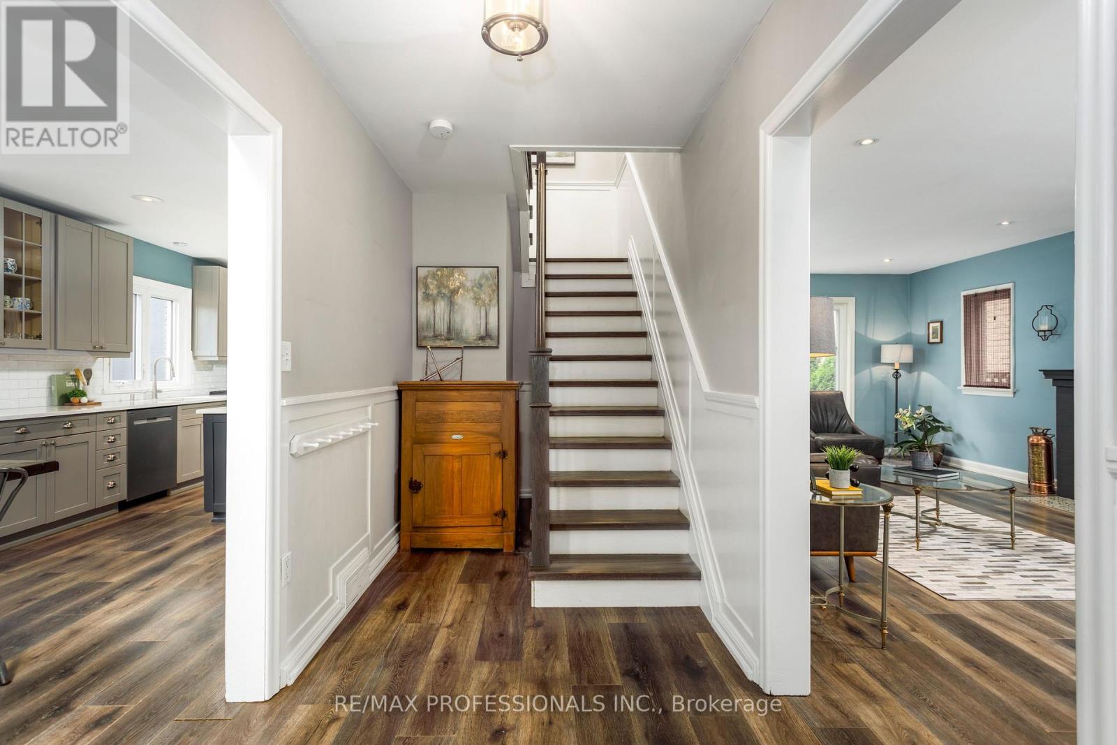 1364 ISLINGTON AVENUE - 8