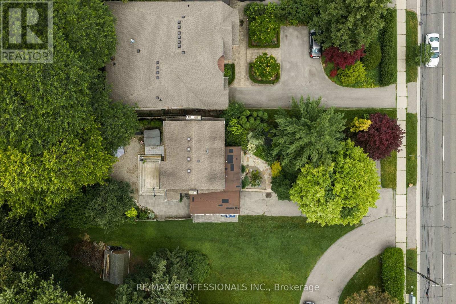 1364 ISLINGTON AVENUE - 7
