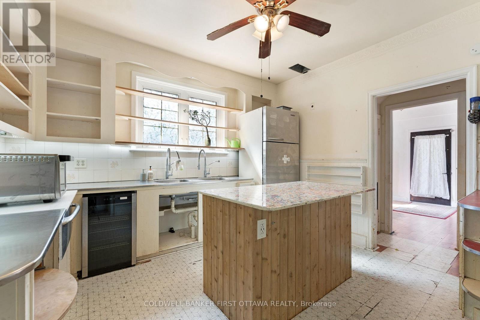 69 WILSON STREET W - 18