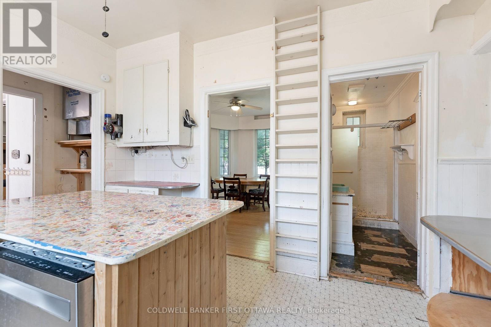69 WILSON STREET W - 19