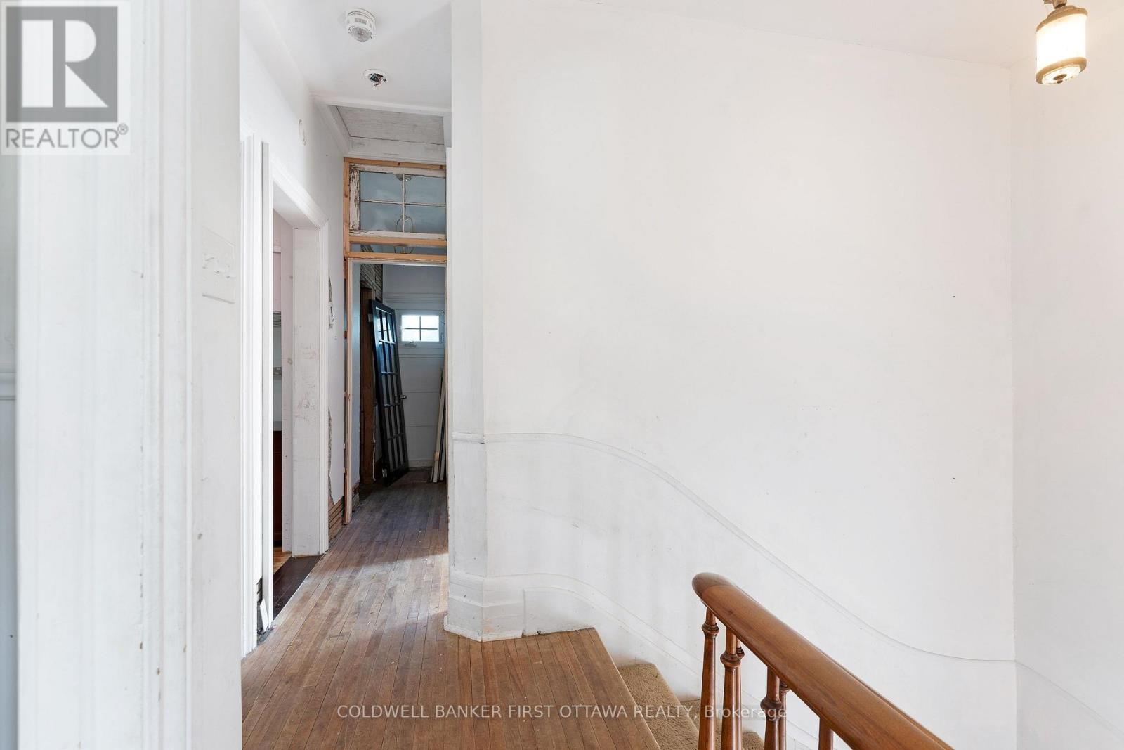 69 WILSON STREET W - 24