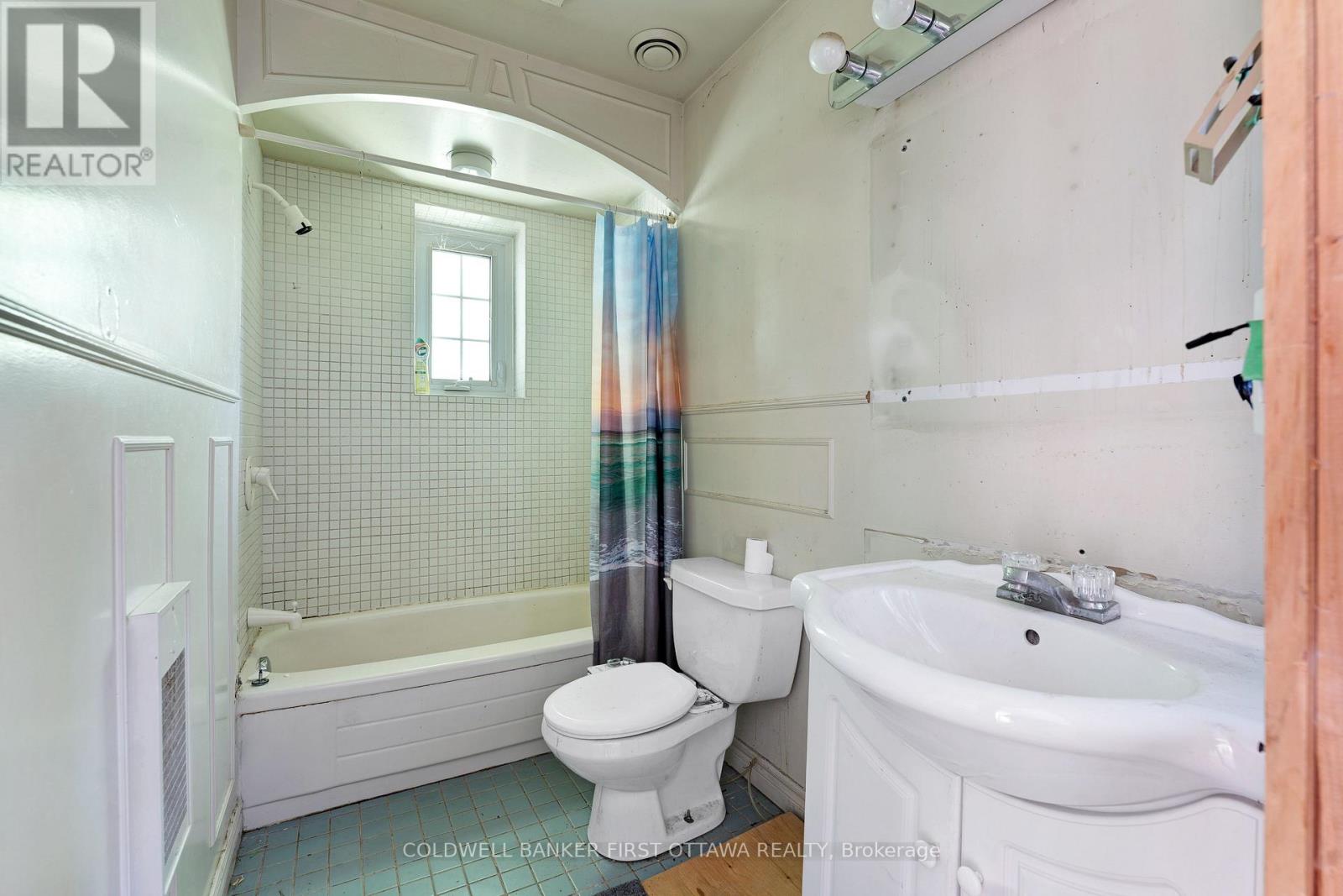 69 WILSON STREET W - 33