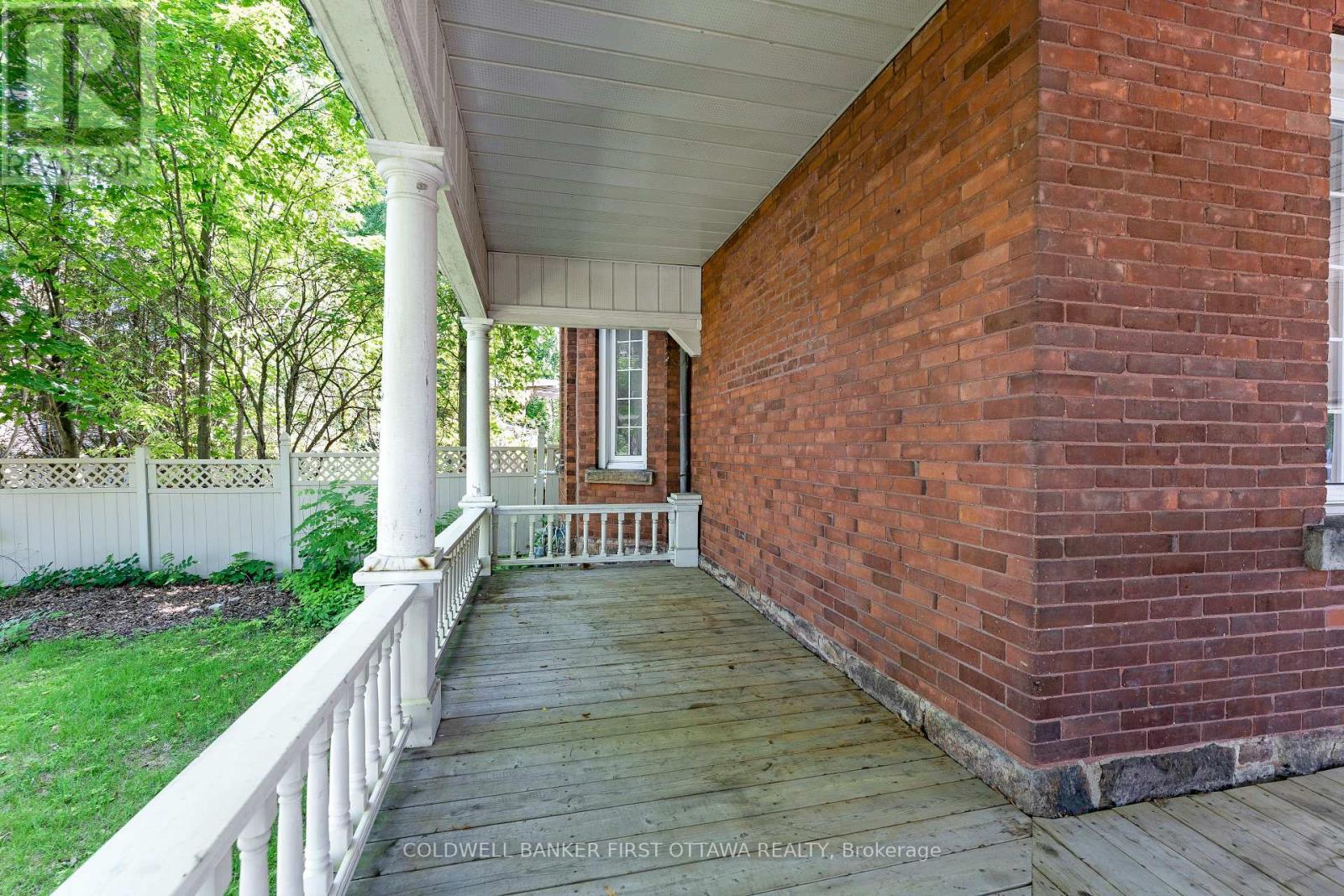 69 WILSON STREET W - 36