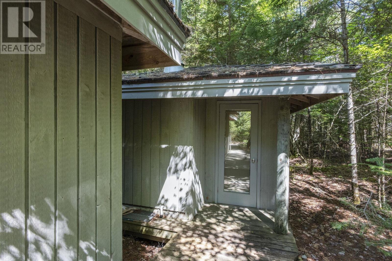 207 Middle Fork Road - 40