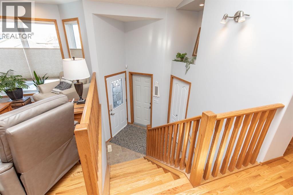 46 Lagrange Crescent - 2