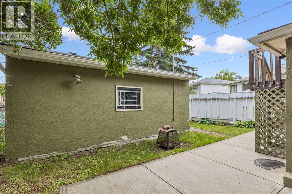 1232 Danloe Street NE - 33