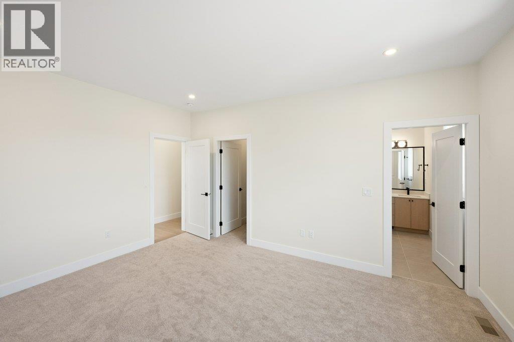 378 Chardonnay Avenue, Oliver