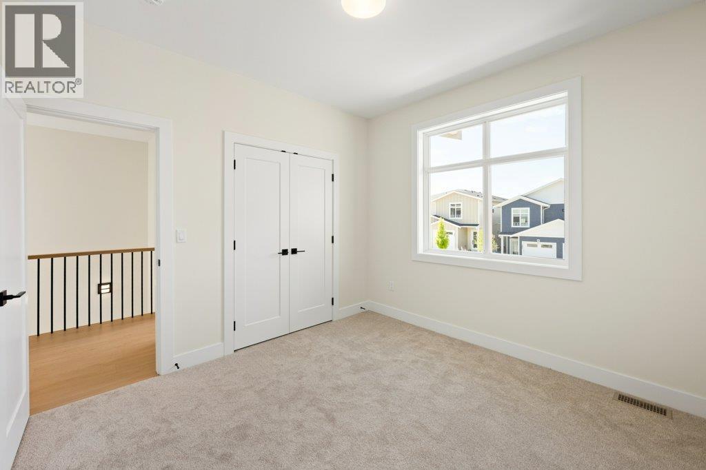 378 Chardonnay Avenue, Oliver