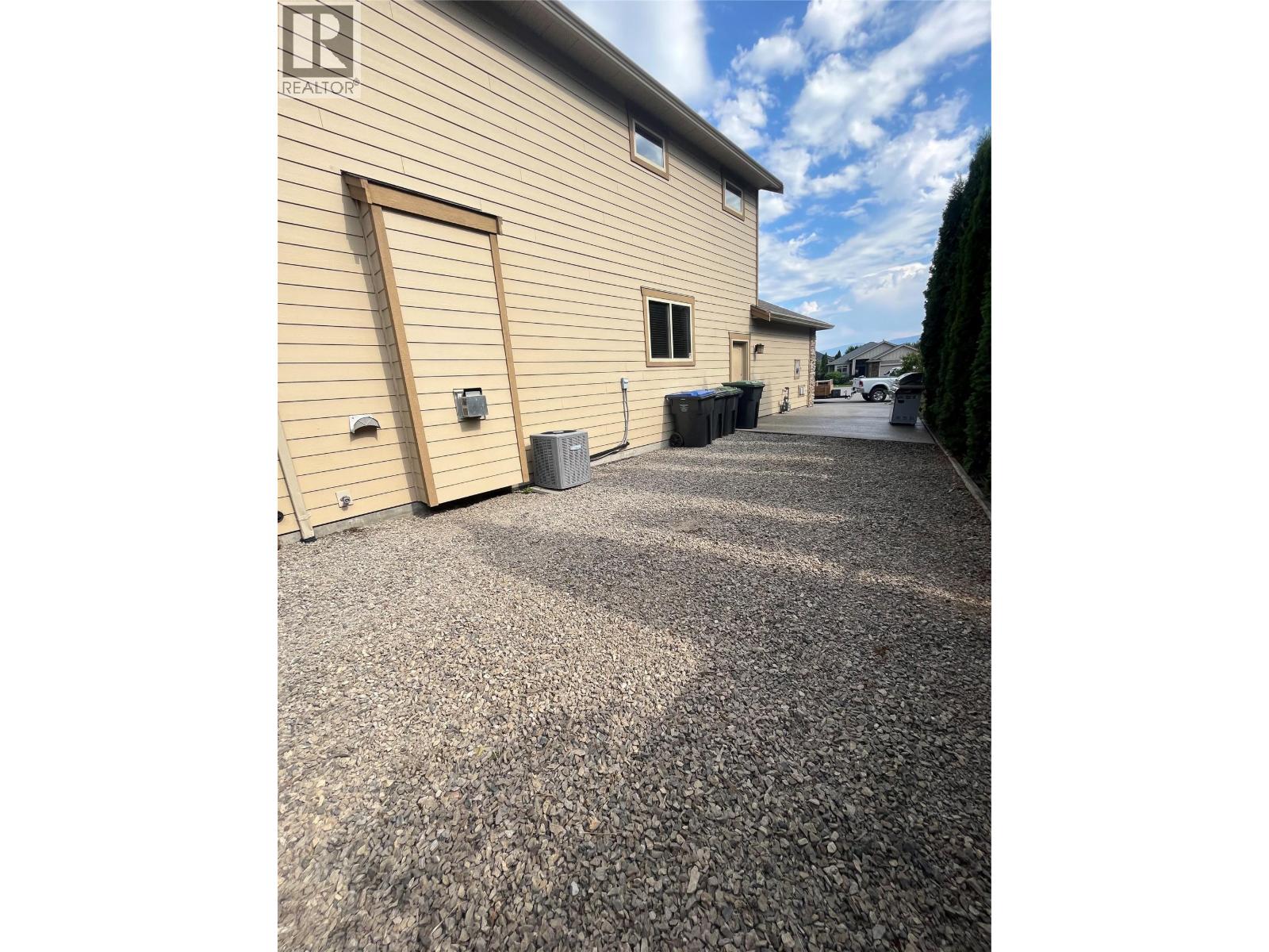 2034 Rosewood Court - 40