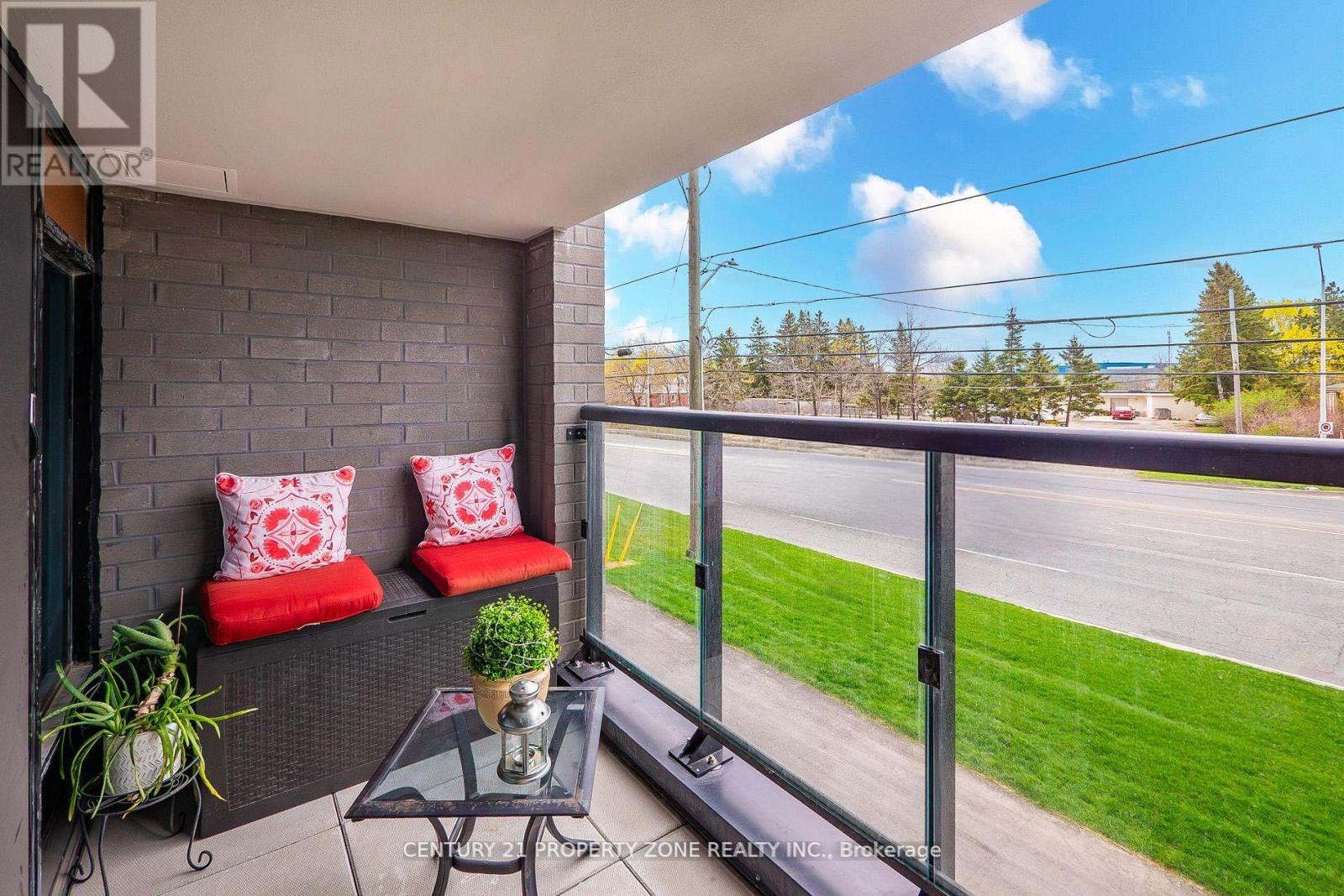 #TH 105 8010 DERRY ROAD W - 31
