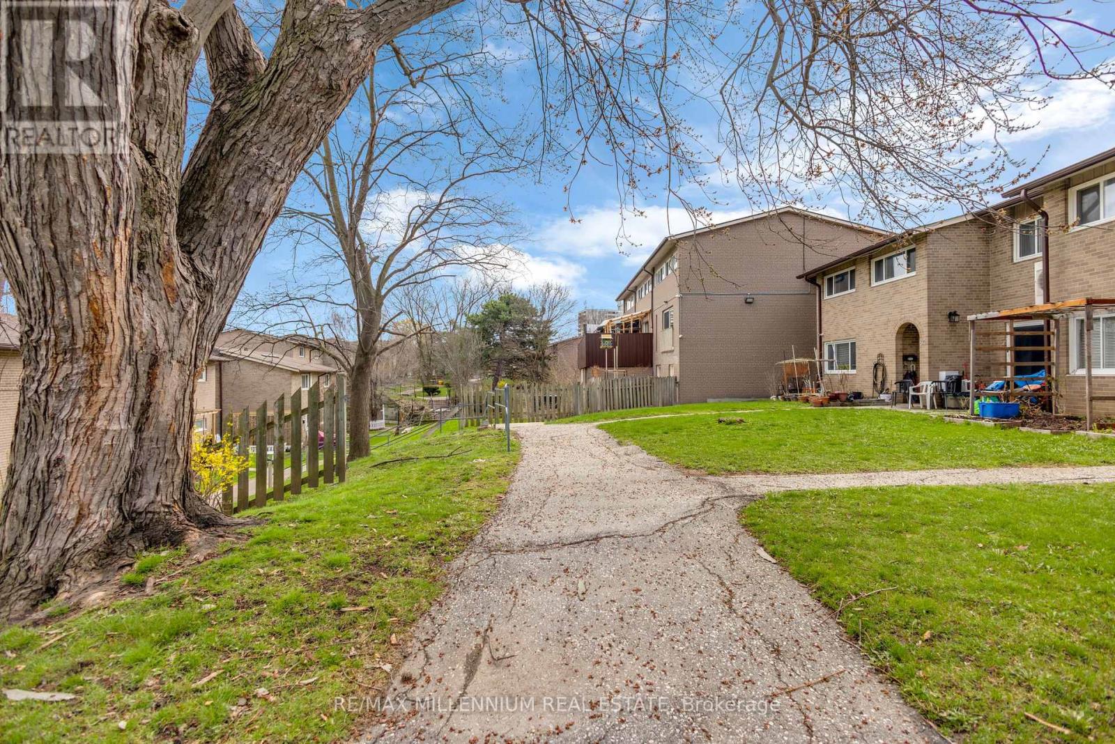 #62 79 DRIFTWOOD AVENUE - 31